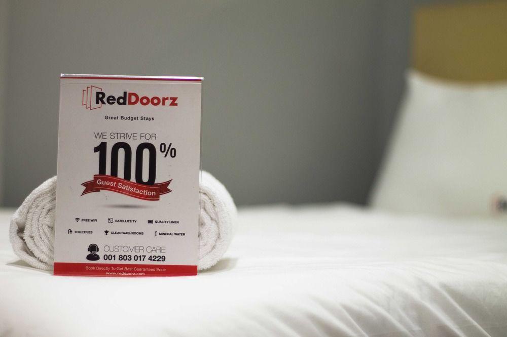 Reddoorz @ Petojo