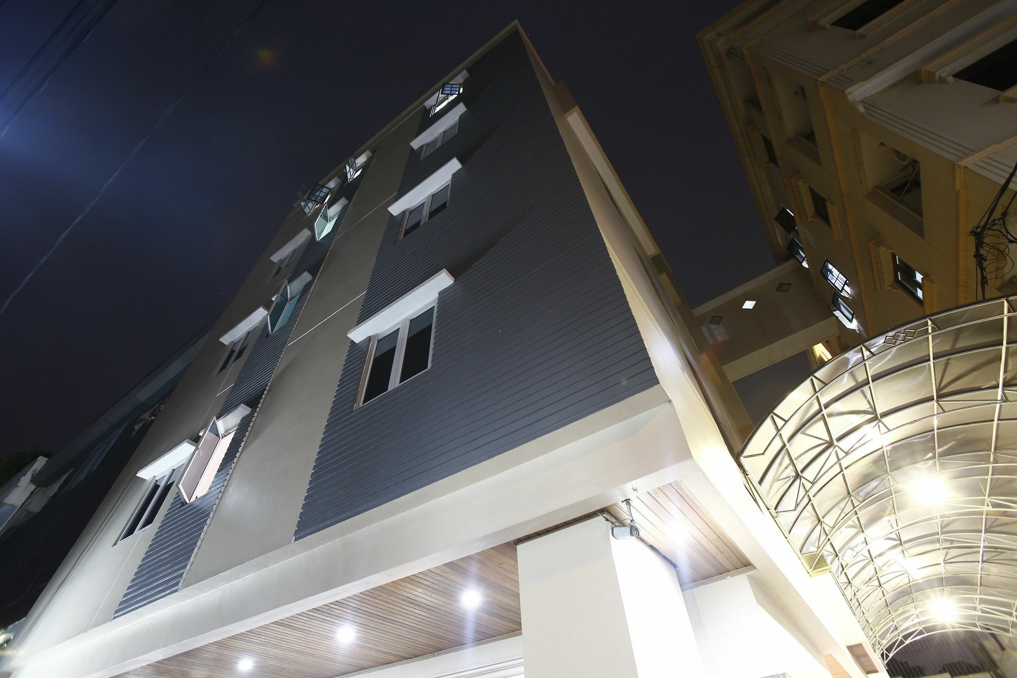 Hotel Reddoorz @ Petojo